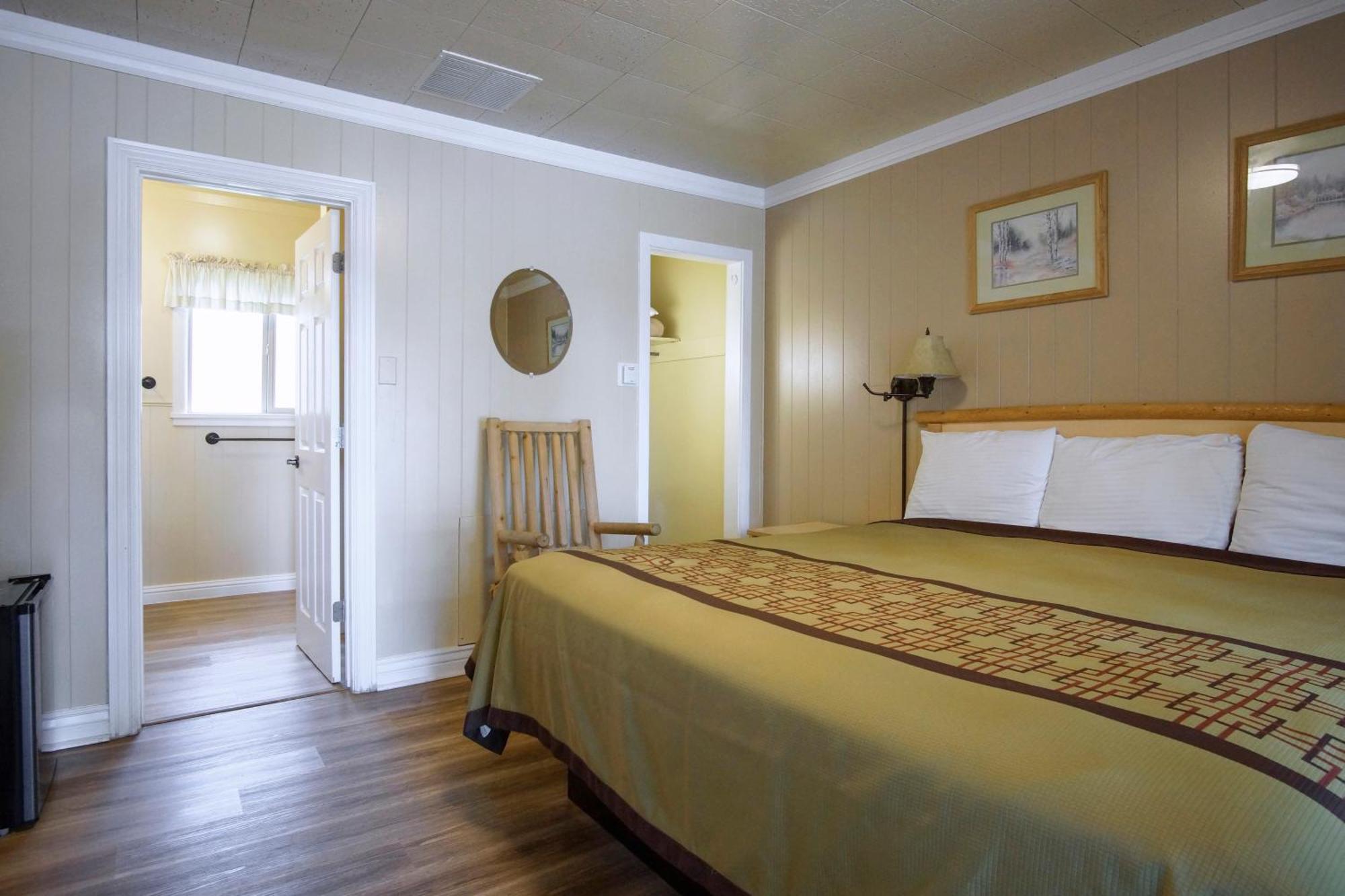 Green Gables Motel & Suites Burney Екстериор снимка