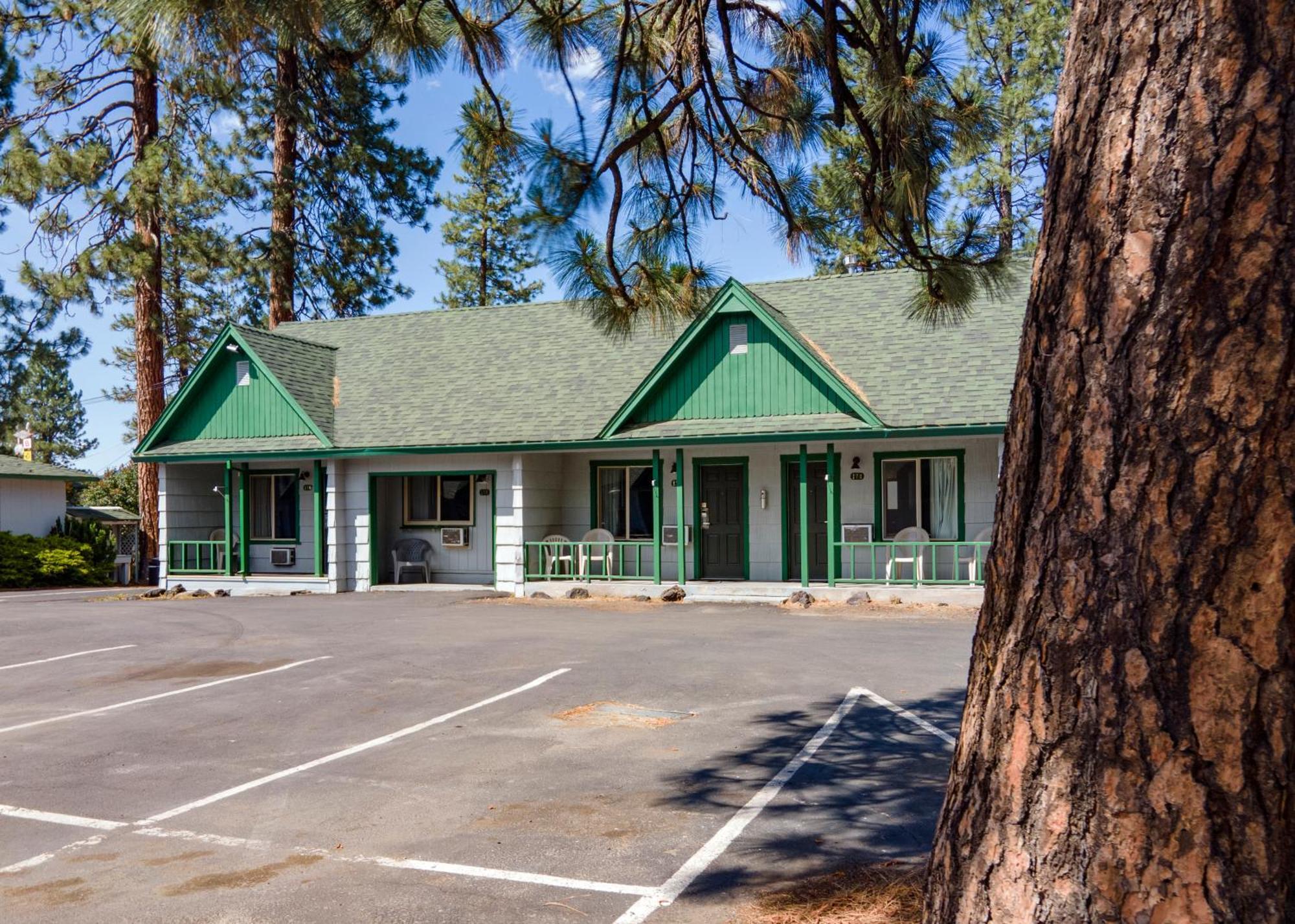 Green Gables Motel & Suites Burney Екстериор снимка