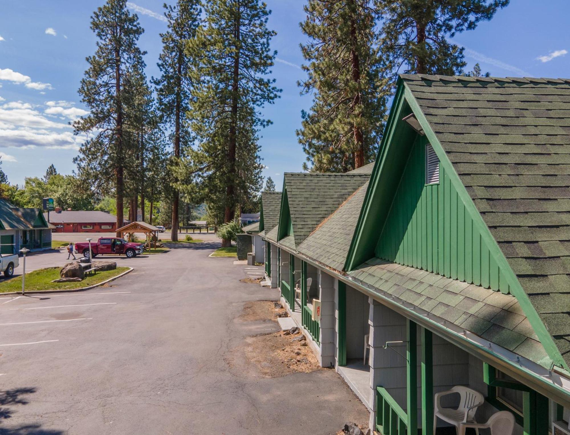 Green Gables Motel & Suites Burney Екстериор снимка